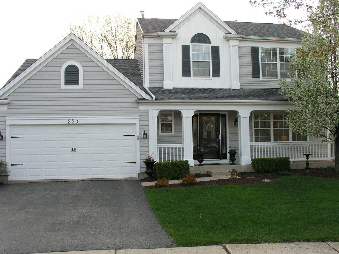220 Carters Grove Ct., Grayslake, IL 60030