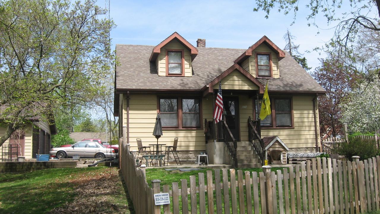 319 Mohawk St., Joliet, IL 60432