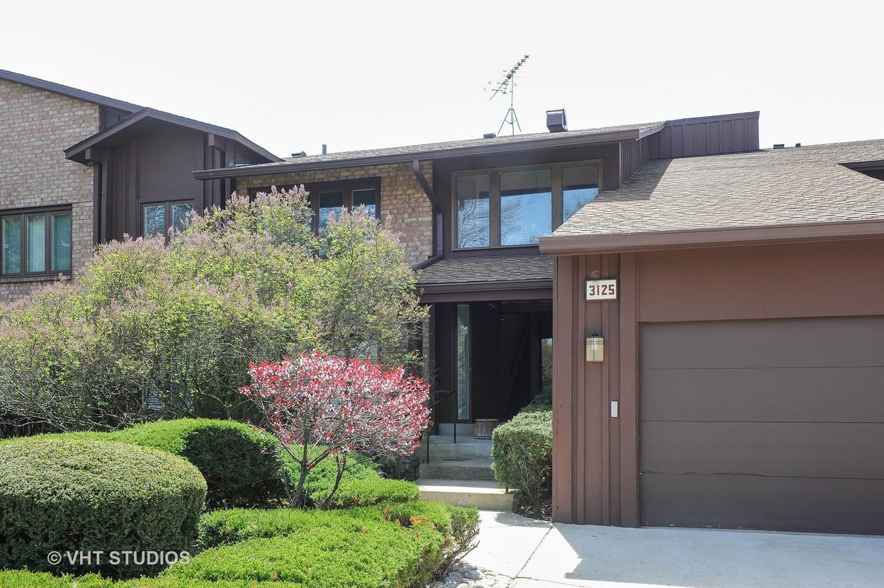 3125 Toulon Dr. #2B, Northbrook, IL 60062