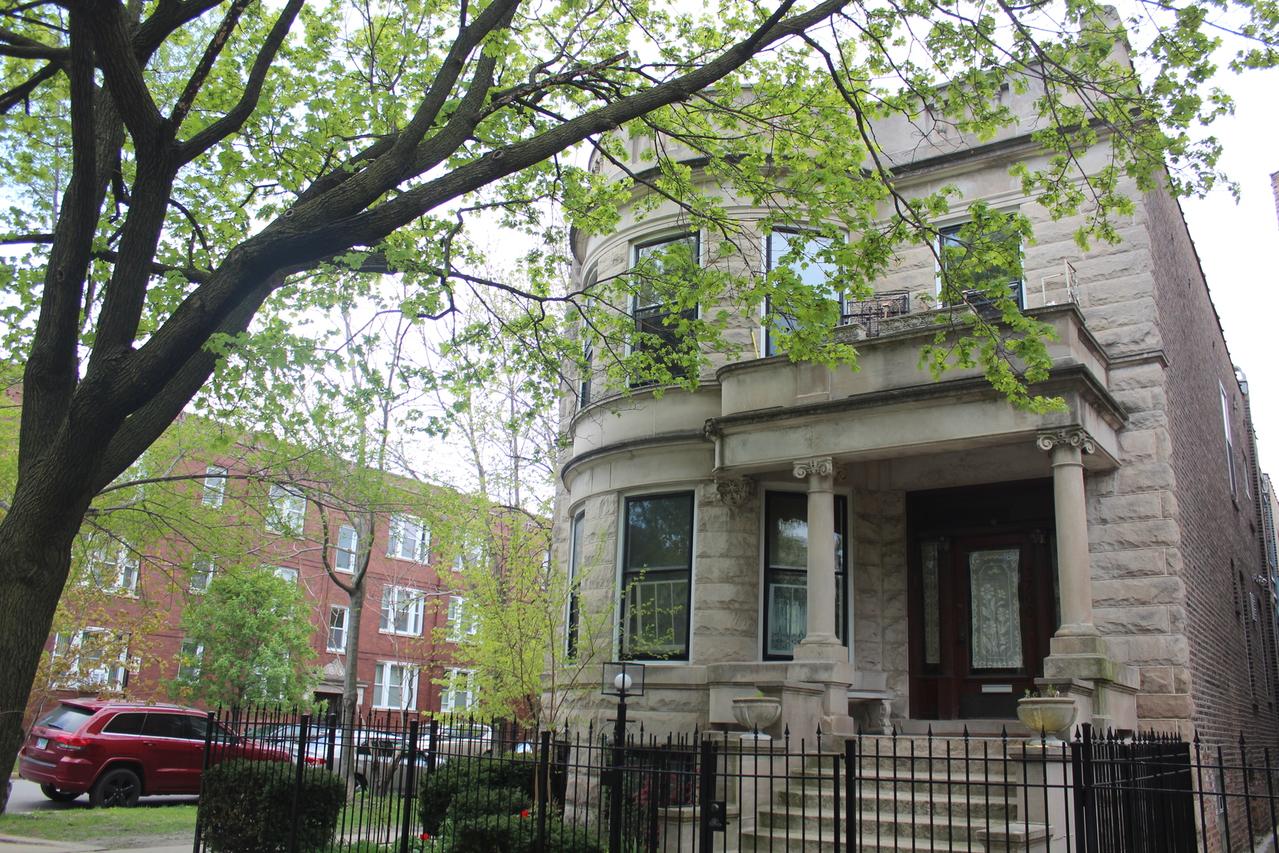 3700 N Magnolia Ave., Chicago, IL 60613