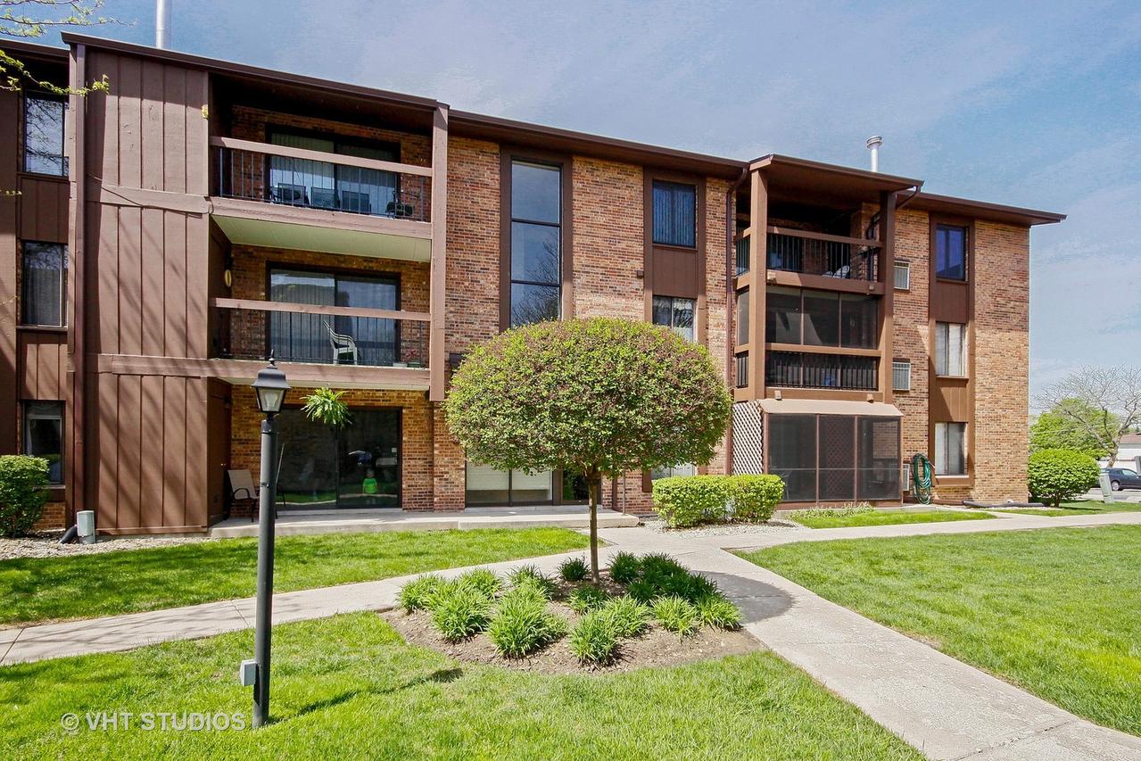 7531 175th St. #412, Tinley Park, IL 60477