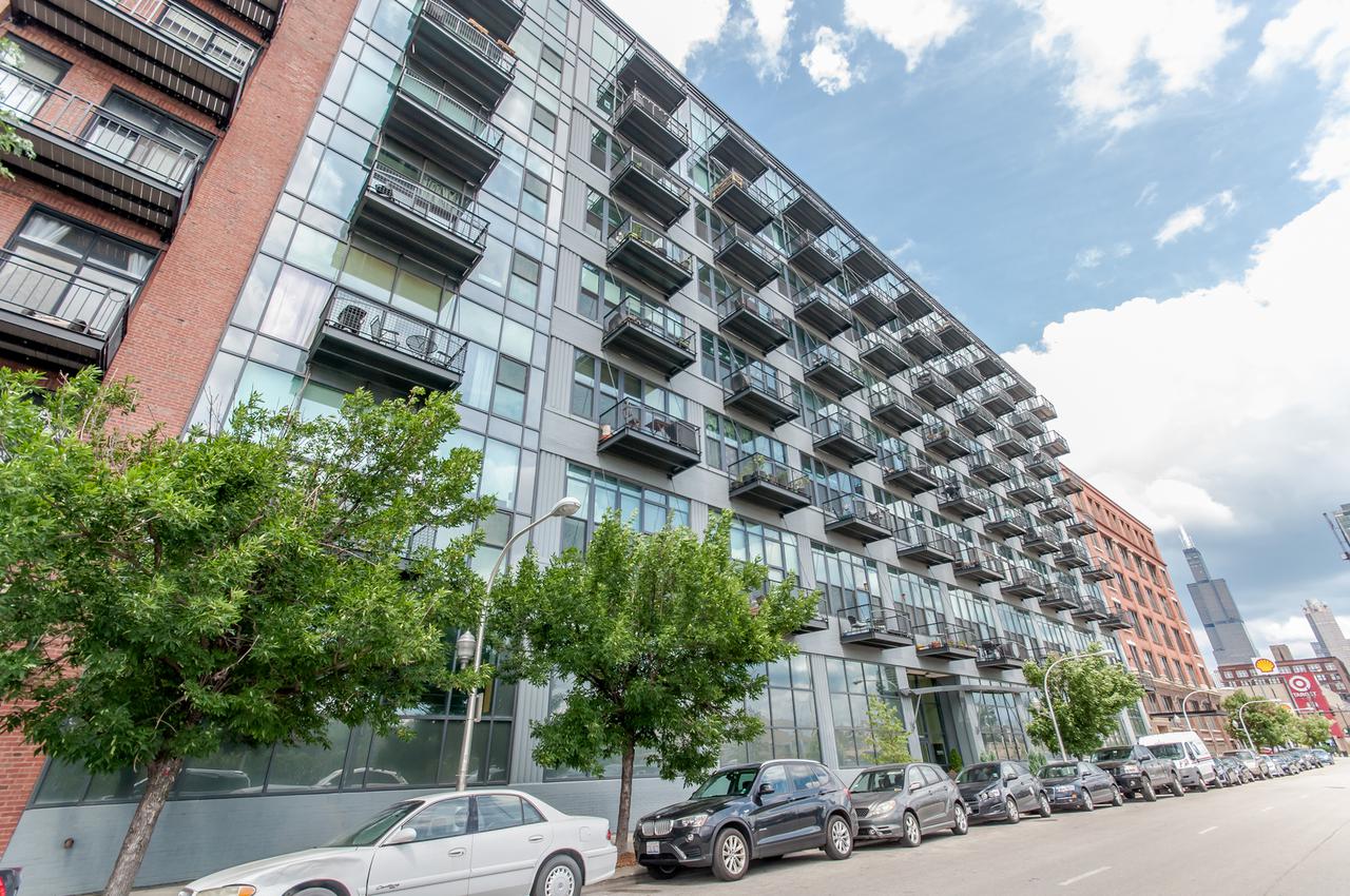 1224 W Van Buren St. #312, Chicago, IL 60607