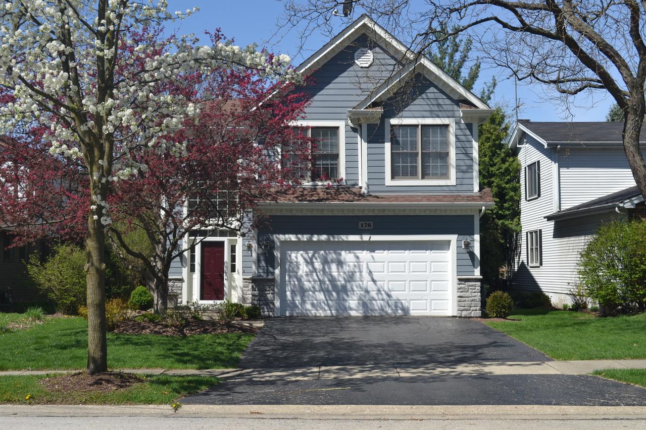 176 Hillcrest Ave., Glen Ellyn, IL 60137