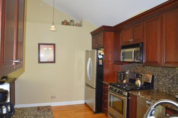 1730 Geneva Dr., Wheeling, IL 60090