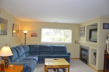 1730 Geneva Dr., Wheeling, IL 60090