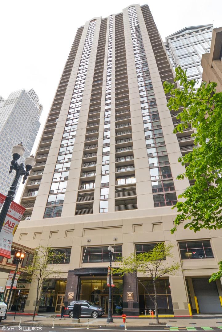 200 N Dearborn St. #3007, Chicago, IL 60601