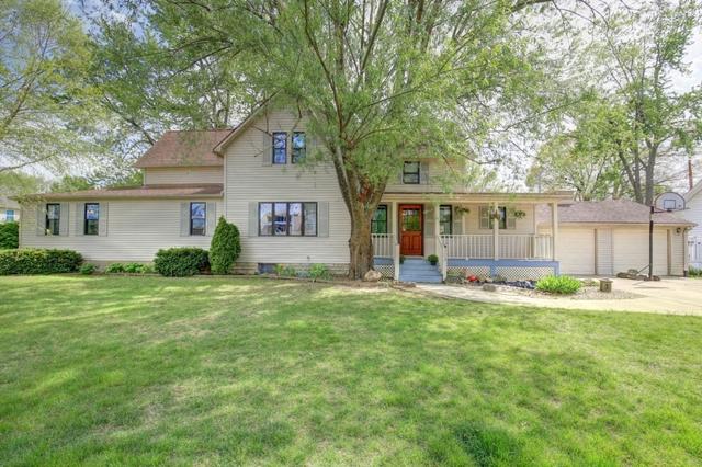 303 E Dunbar St., Mahomet, IL 61853