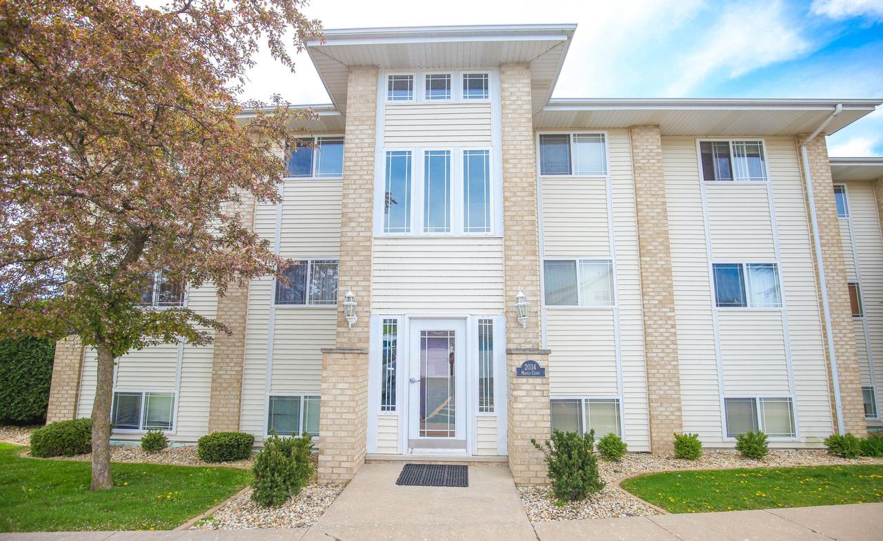 2034 Manico Ct. #300, Crest Hill, IL 60403