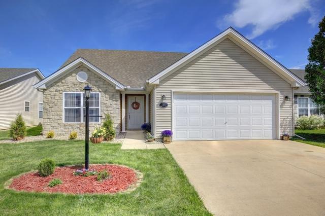 702 Newton Dr., Champaign, IL 61822