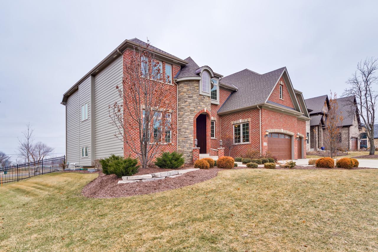 1407 Elijah Dr., Naperville, IL 60565