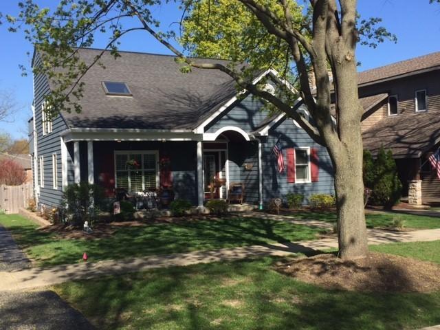 606 Division St., Barrington, IL 60010
