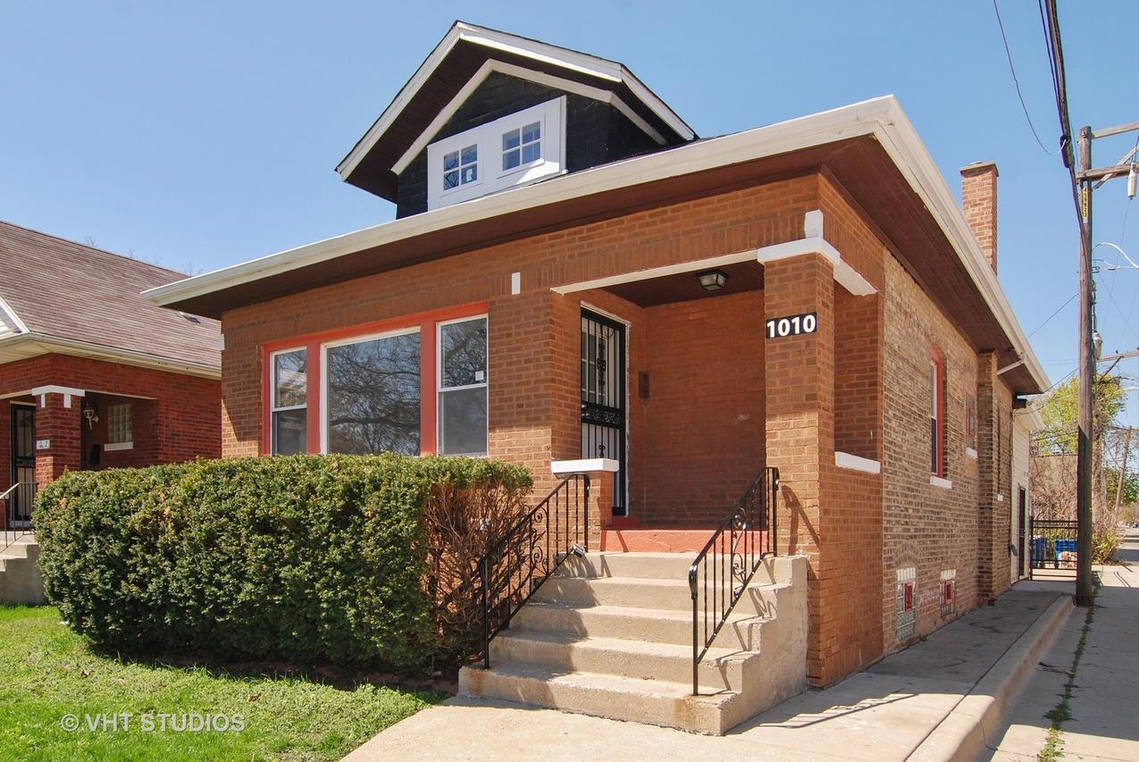 1010 S 10th Ave., Maywood, IL 60153