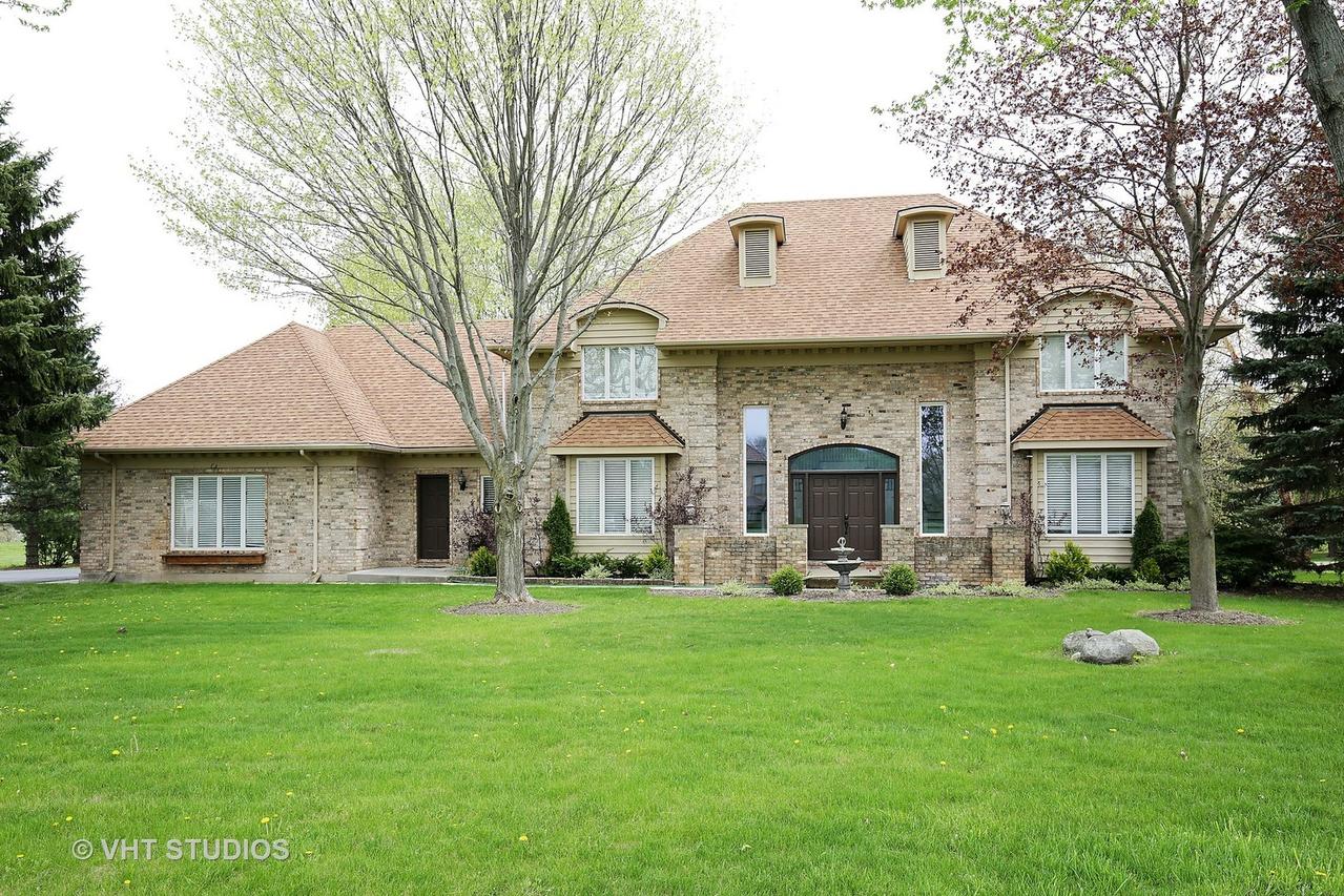 35W834 Parsons Rd., West Dundee, IL 60118