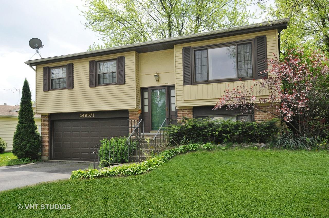 24W571 Meadow Lake Dr., Naperville, IL 60540