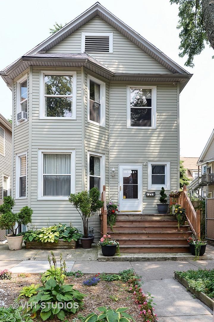 7211 N Wolcott Ave., Chicago, IL 60626