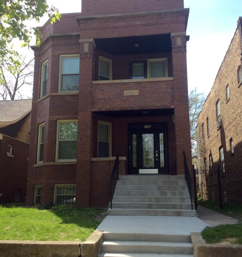 7438 S Crandon Ave., Chicago, IL 60649