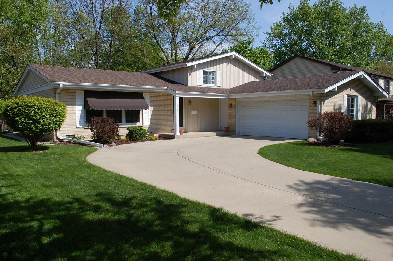 907 N Marsha Dr., Palatine, IL 60067