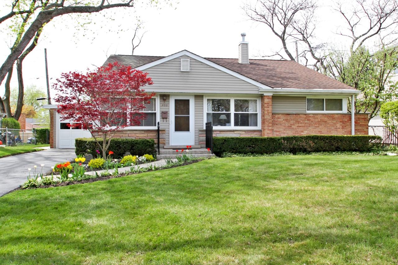 932 Keystone Ave., Northbrook, IL 60062