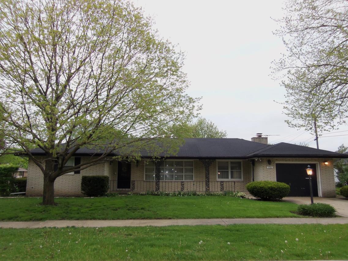 1701 Arden Pl., Joliet, IL 60435