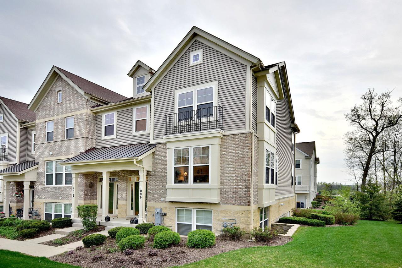 1006 Tuscany Dr., Streamwood, IL 60107