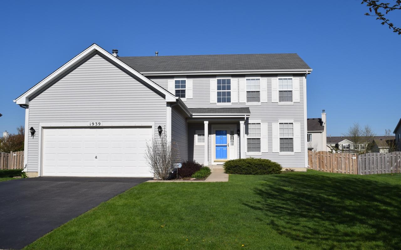 1939 S Jonathan Dr., Round Lake, IL 60073