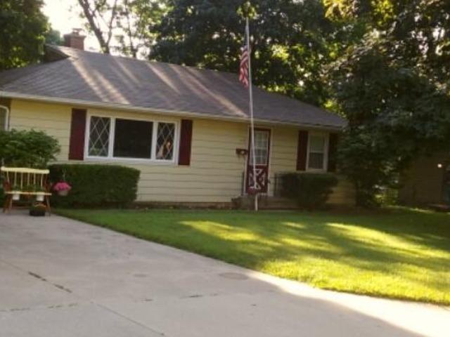 225 Delcy Dr., Dekalb, IL 60115