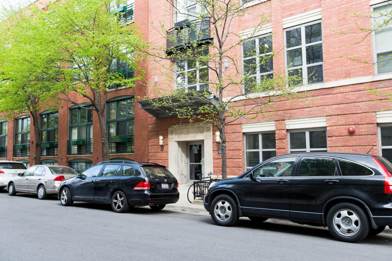 1735 N Paulina St. #305, Chicago, IL 60622