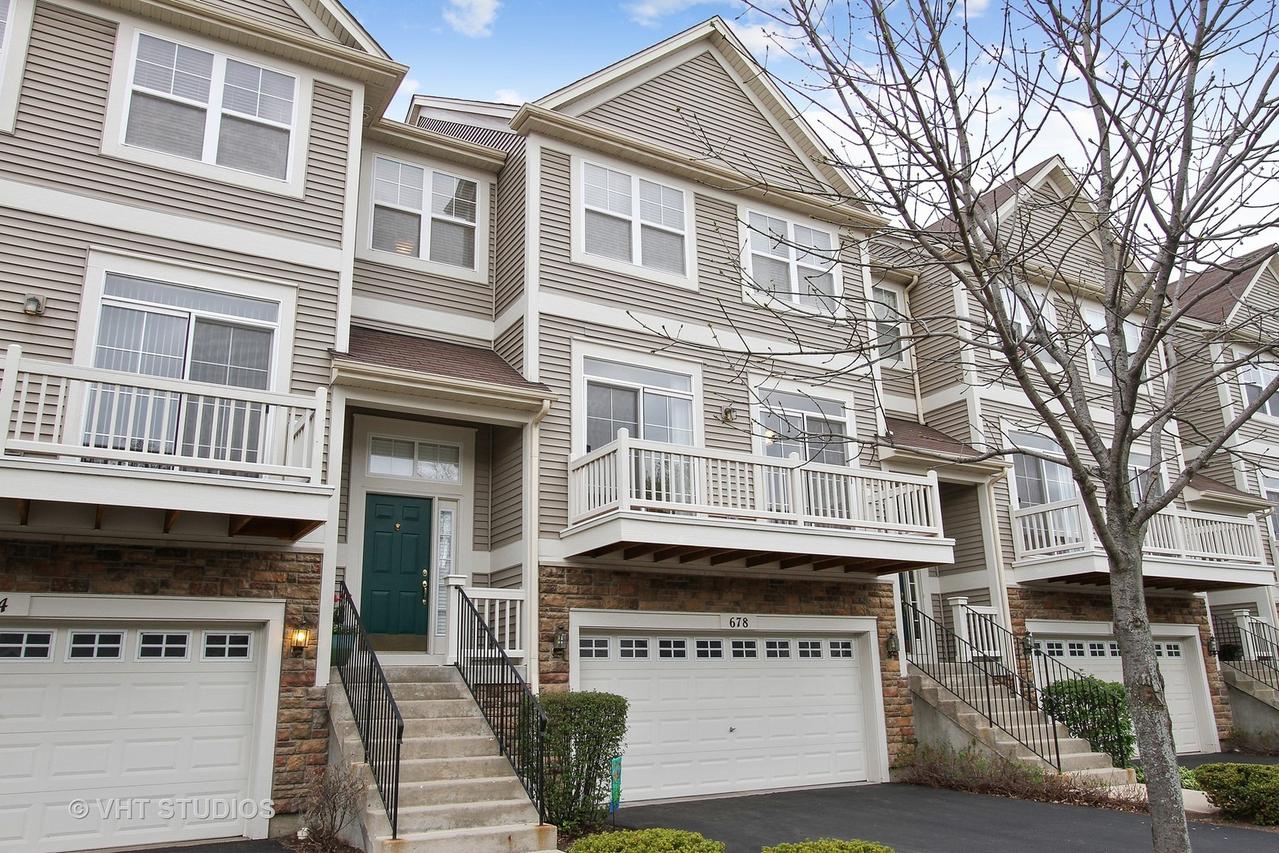 678 Shoreline Dr., Grayslake, IL 60030