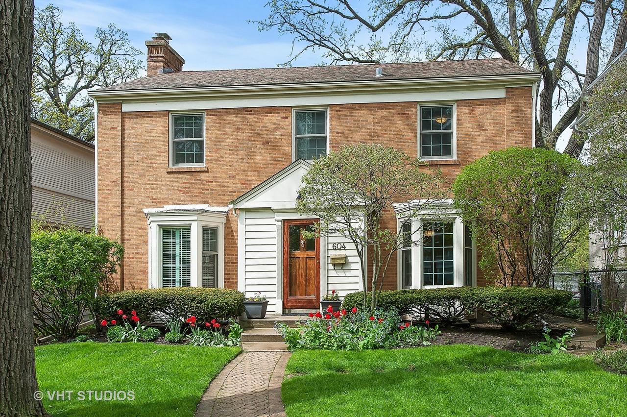 604 Maple Ave., Wilmette, IL 60091