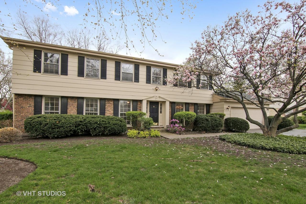 1145 Cayuga Dr., Northbrook, IL 60062