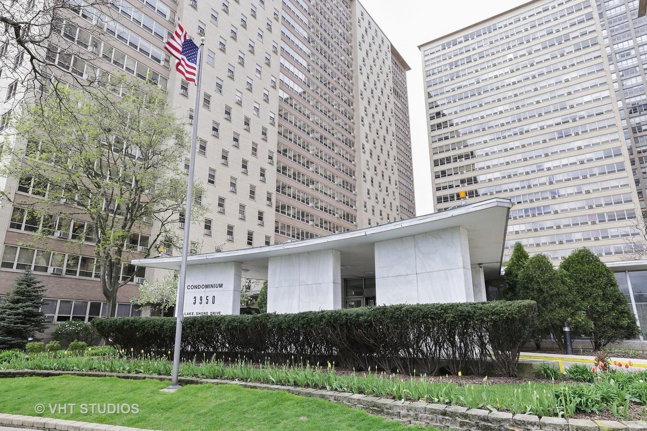 3950 N Lake Shore Dr. #411, Chicago, IL 60613