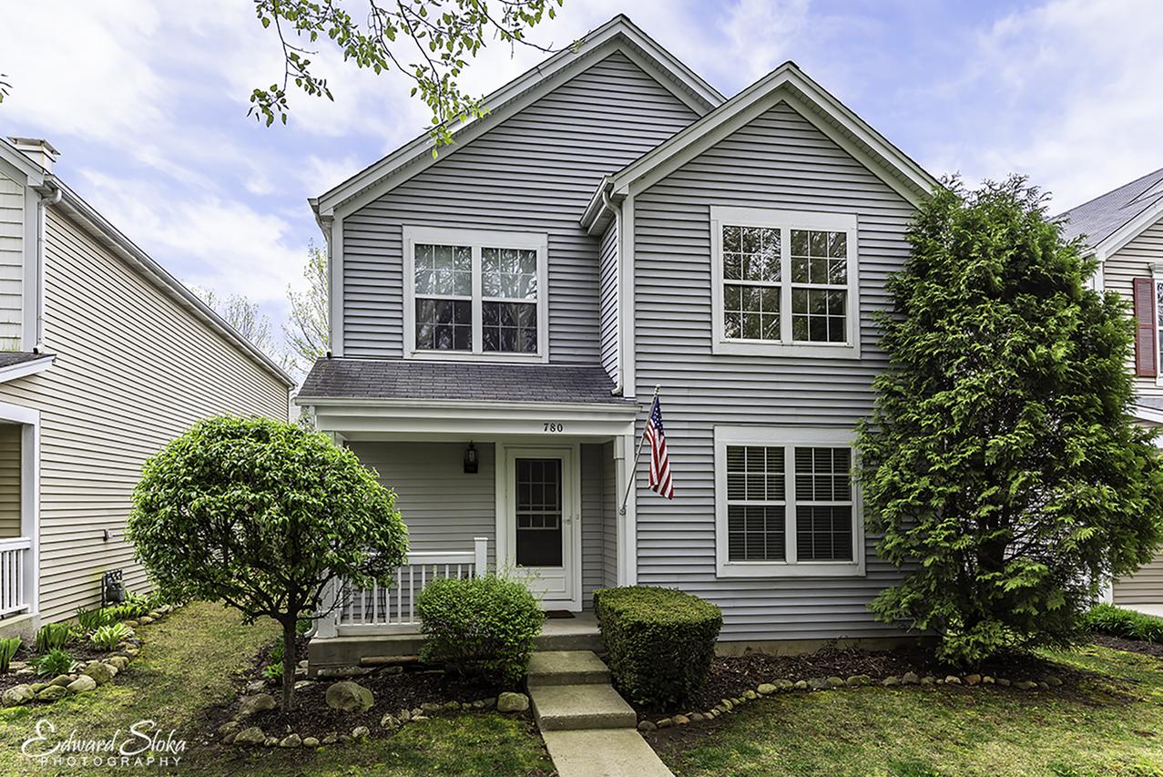 780 Tree Top Ln., Crystal Lake, IL 60014
