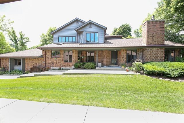 1034 Braemoor Dr., Downers Grove, IL 60515