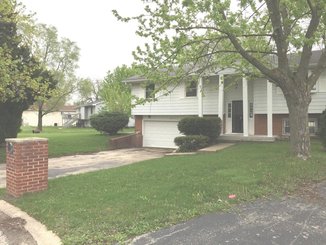 1910 White Hall Ct., Joliet, IL 60433