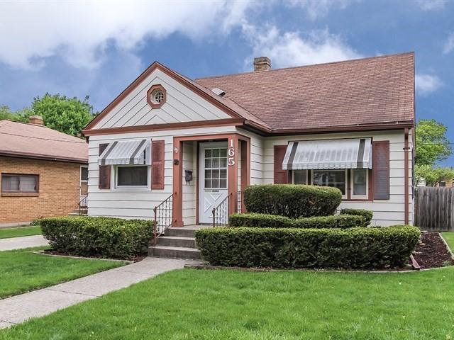 165 S Du Bois Ave., Elgin, IL 60123