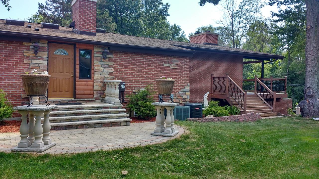 126 Grace Ln., Barrington, IL 60010