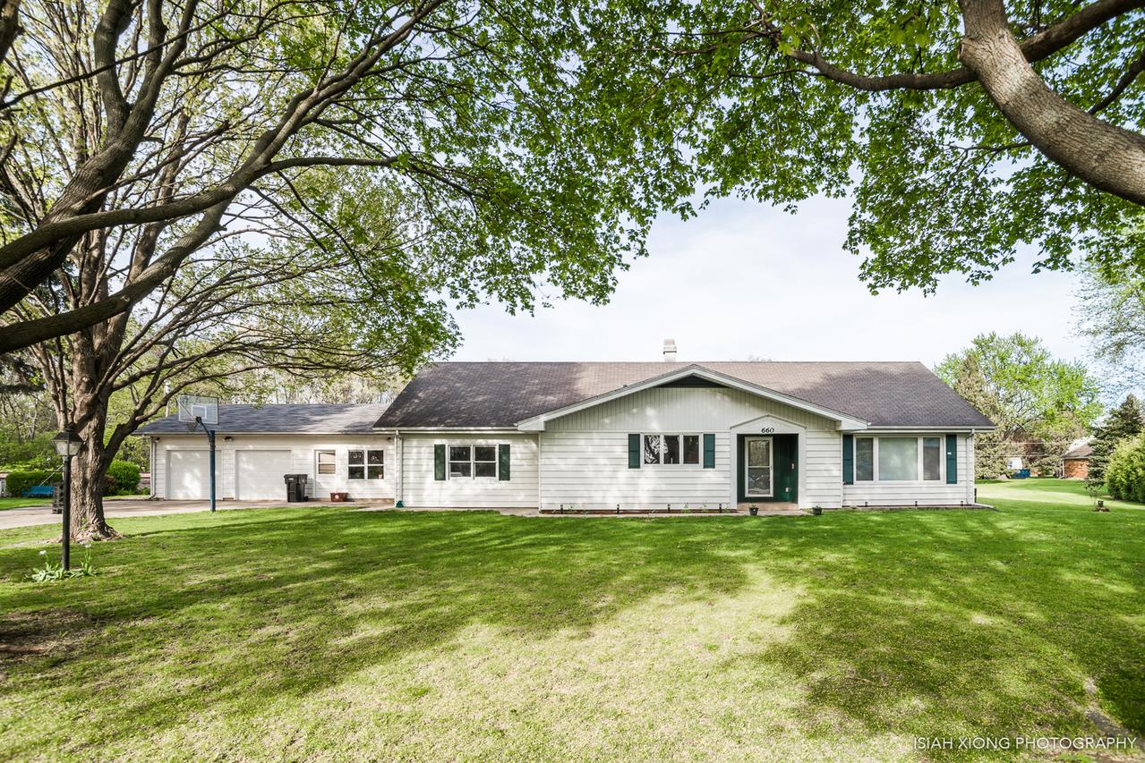 660 Whitlock Ct., Aurora, IL 60506