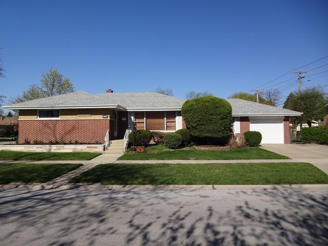 5324 W 102nd St., Oak Lawn, IL 60453