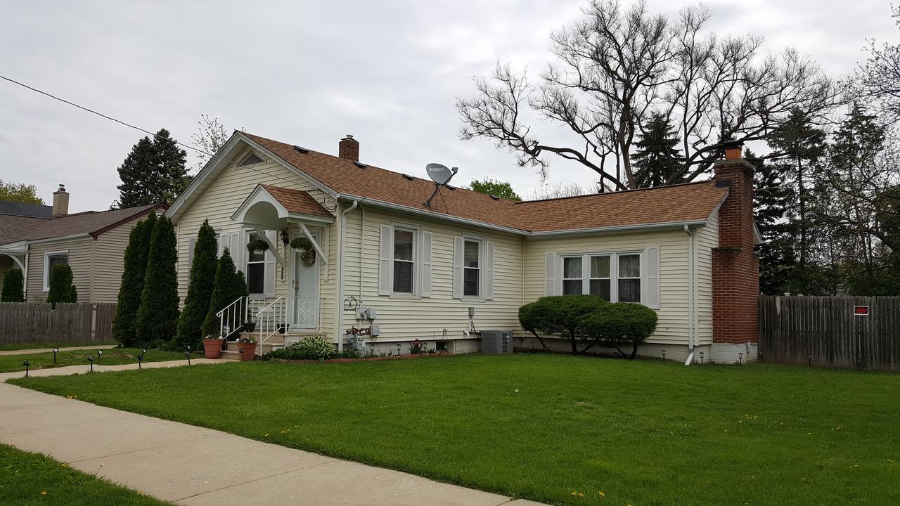 458 Hinman St., Aurora, IL 60505