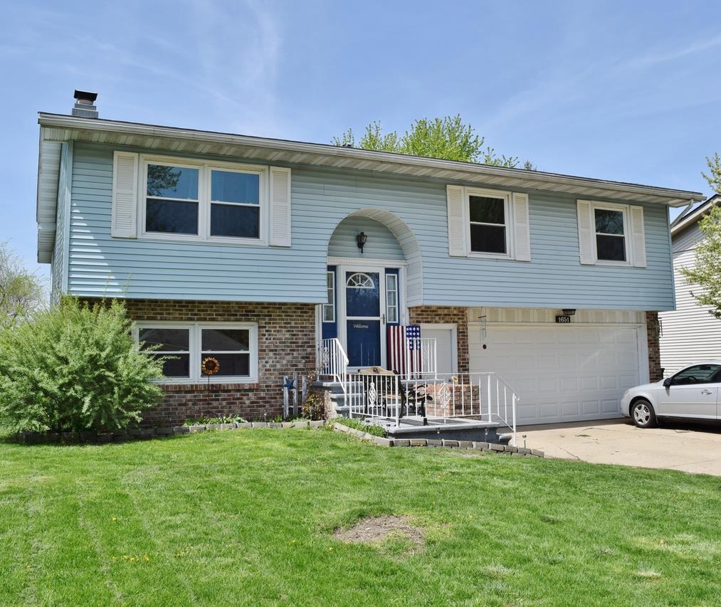 1651 Maness Ct., Sycamore, IL 60178