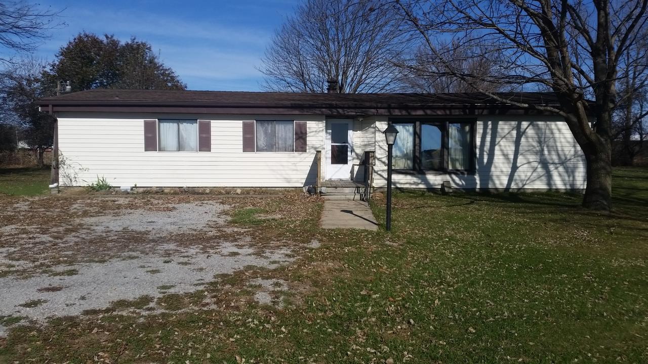 1865 State Route 133, Hindsboro, IL 61930