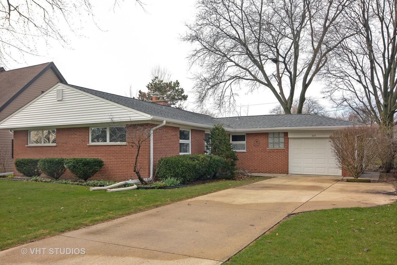 305 E Berkshire Ln., Mount Prospect, IL 60056