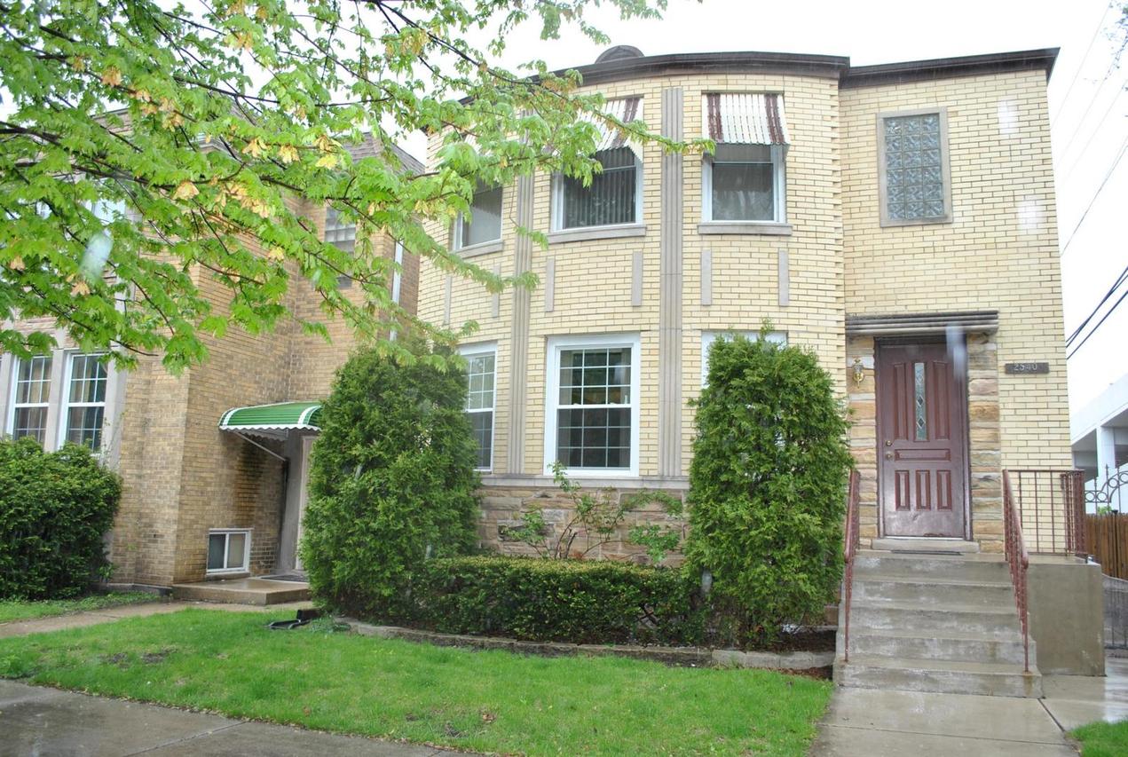 2540 W Rascher Ave., Chicago, IL 60625