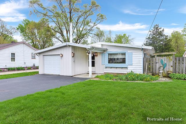 229 Keck Ave., Aurora, IL 60505