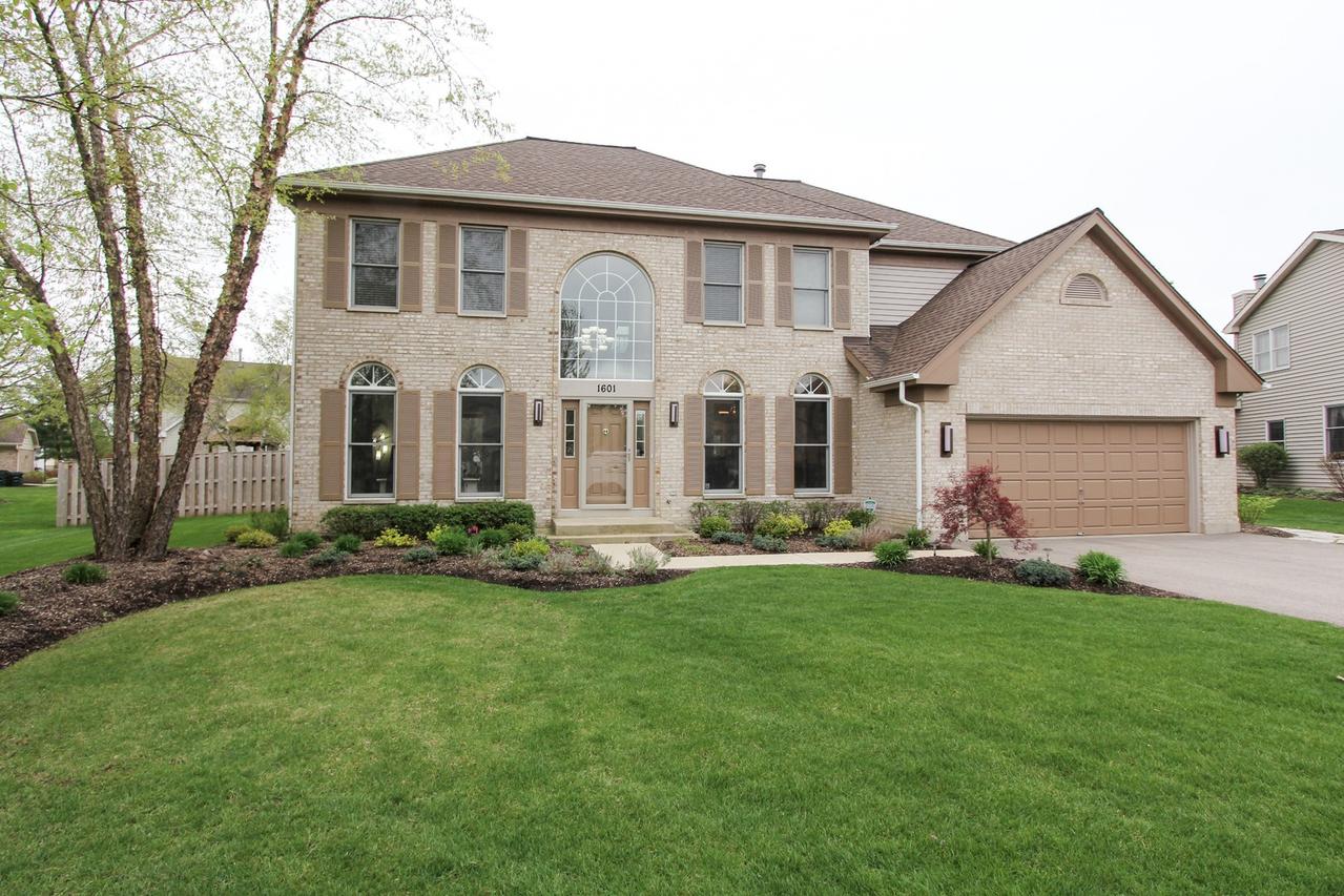 1601 Wakefield Ct., Mundelein, IL 60060