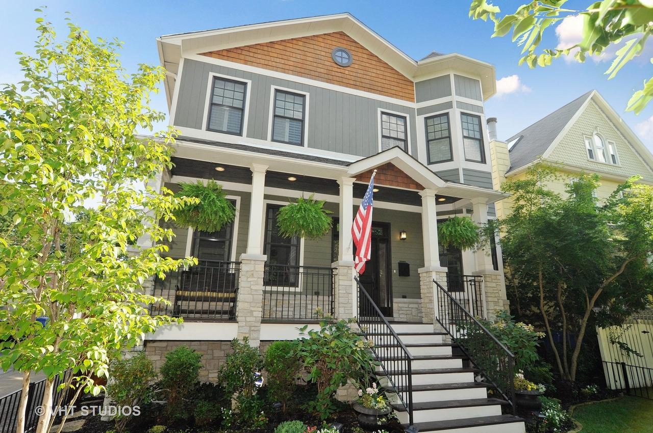 2121 W Wilson Ave., Chicago, IL 60625