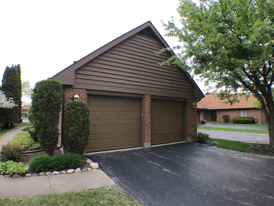 634 Picardy Cir., Northbrook, IL 60062