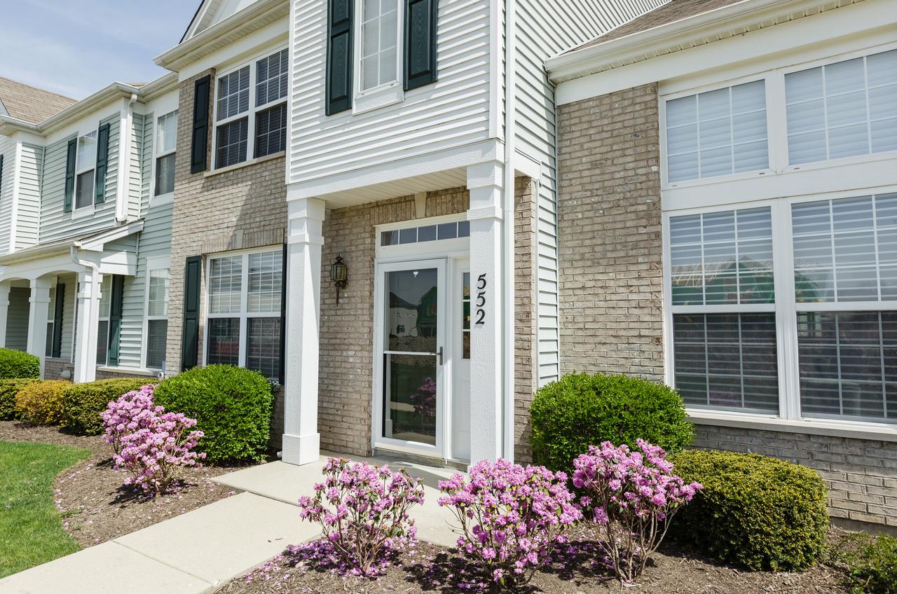 552 Topeka Dr., Grayslake, IL 60030