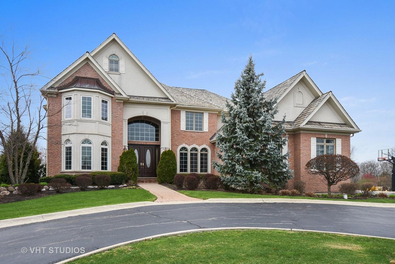 4 Hackney Cir., South Barrington, IL 60010