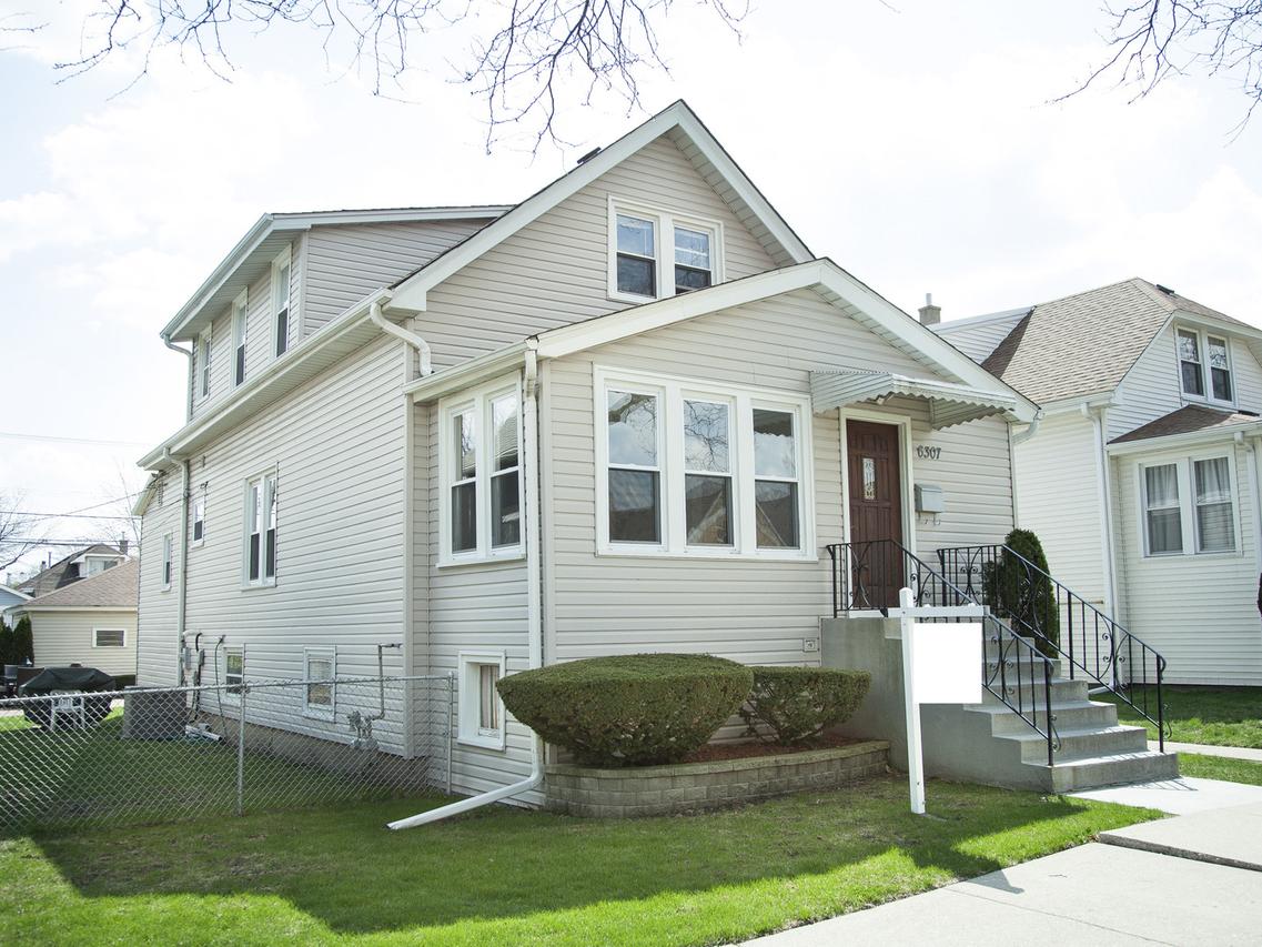 6307 W Newport Ave., Chicago, IL 60634